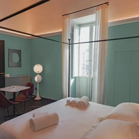 Molo 4* Monopoli